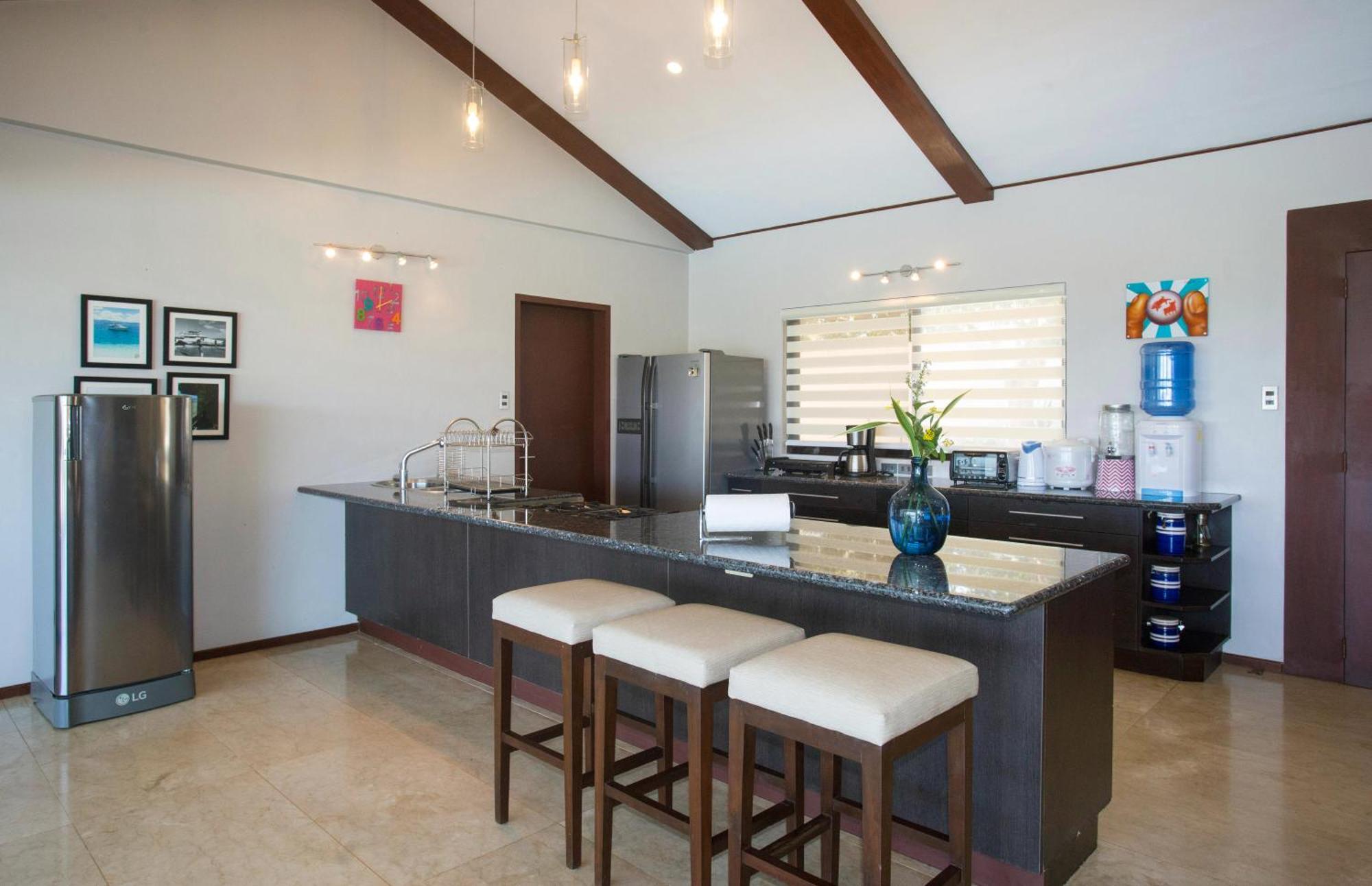 One Hagdan Villas Yapak Room photo